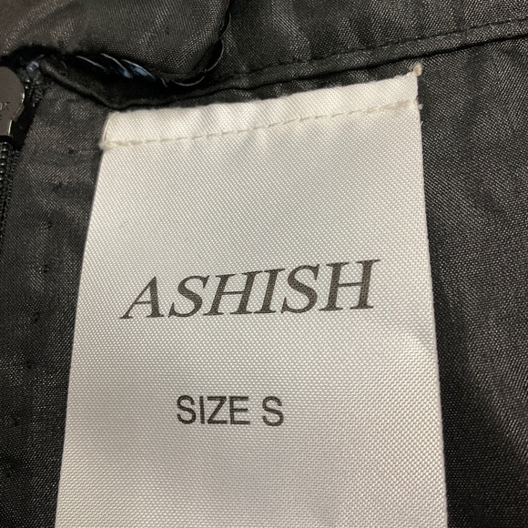 ASHISH RAINBOW MULTI HAND EMBROIDERED SEQUINED MINI SKIRT - Picture 4 of 6